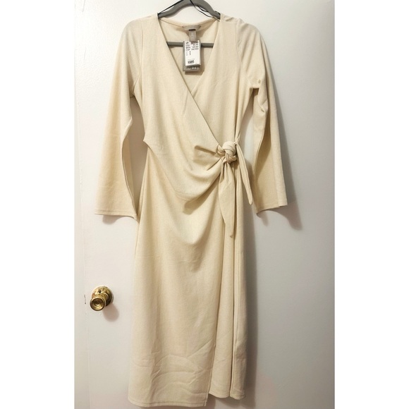 Long Sleeve Cream Wrap Dress Size US Medium - Picture 1 of 4